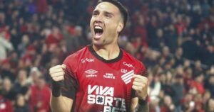 Athletico coroou reação avassaladora com atuação segura