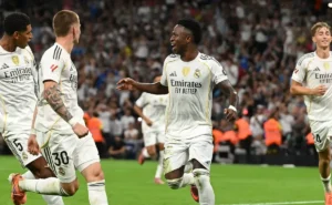 Vinicius Júnior quebra jejum, faz dois e Real Madrid vence o Villarreal