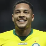 Palmeiras define alto valor para negociar Vitor Roque com gigantes da Europa 8 Chelsea só terá Vitor Roque se pagar R$ 313 milhões ao Palmeiras