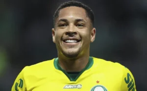 Palmeiras define alto valor para negociar Vitor Roque com gigantes da Europa 3 Chelsea só terá Vitor Roque se pagar R$ 313 milhões ao Palmeiras
