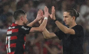Filipe Luís desafia a invencibilidade de jogador na final contra o PSG