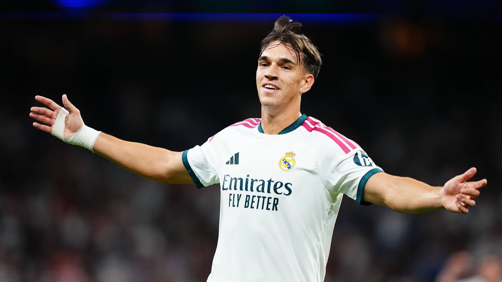 Barcelona recusa Carlos Espí por 25 milhões e acerta aposta econômica