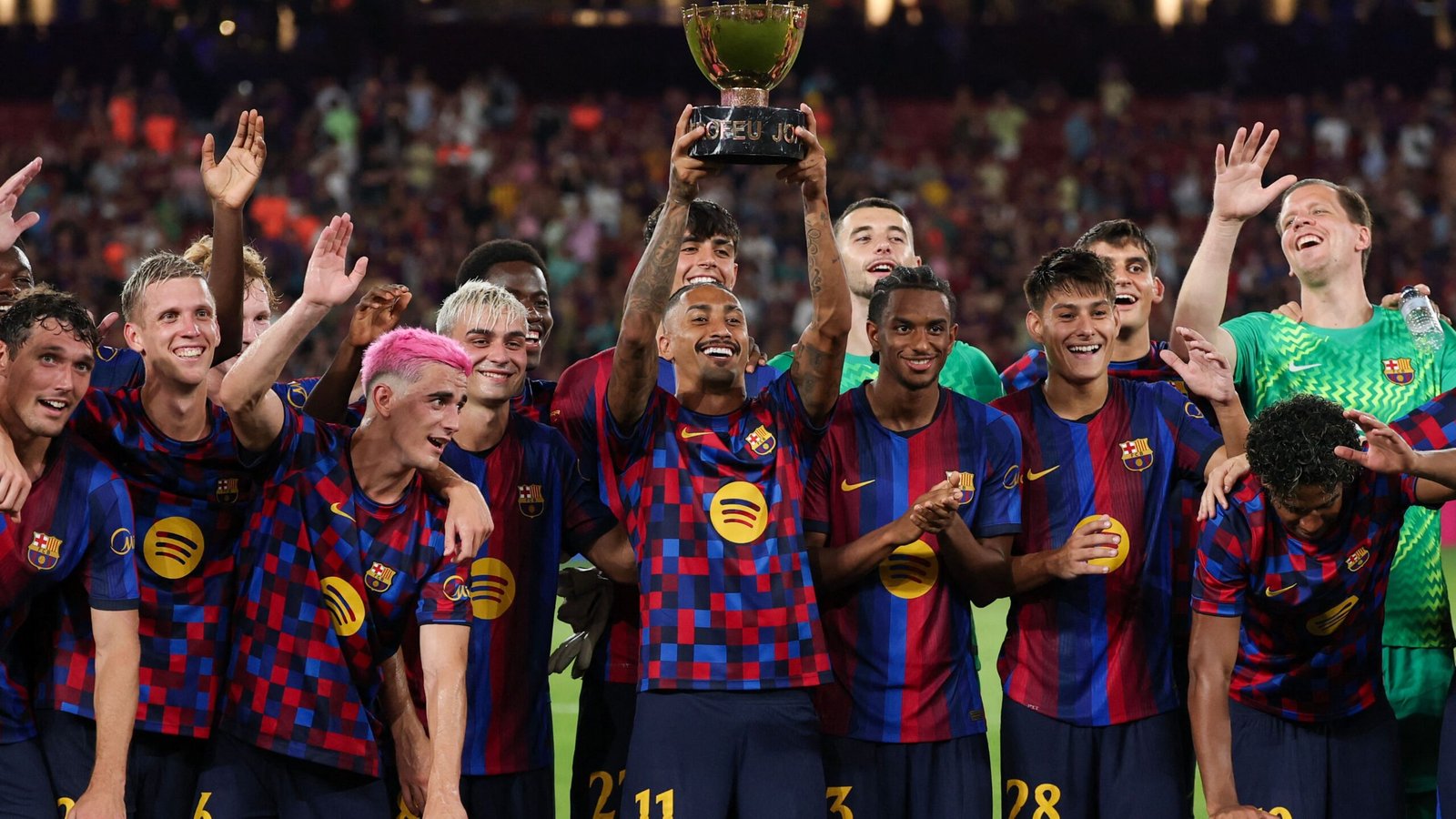 Como o Barcelona planeja o futuro de Jessy Bisiwu 1 Como o Barcelona planeja o futuro de Jessy Bisiwu