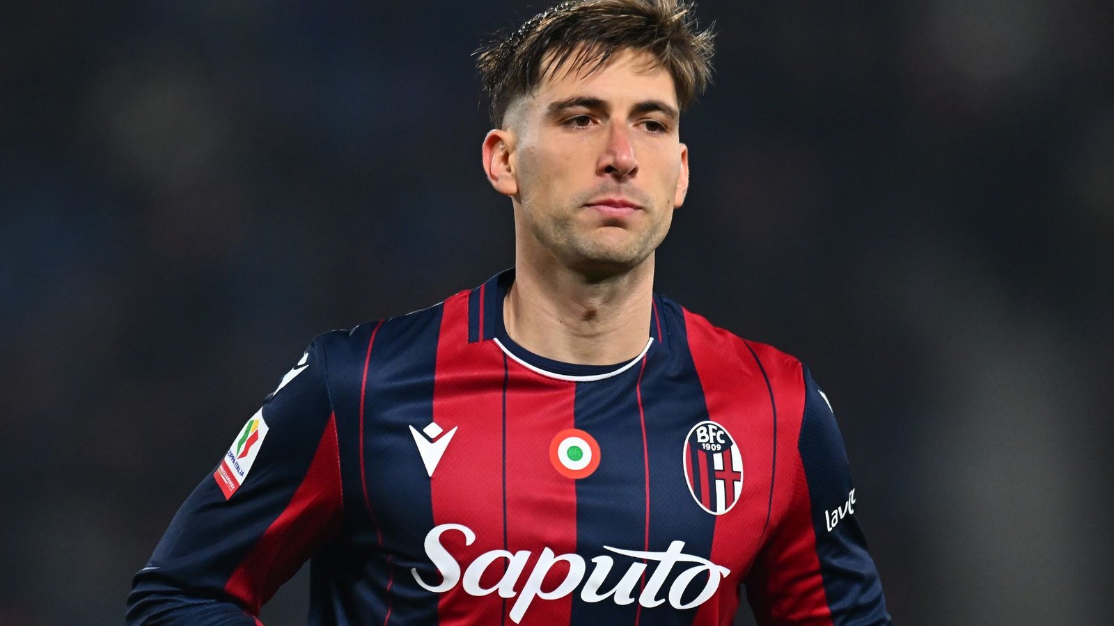 Juventus estuda troca por Lucumí com o Bologna